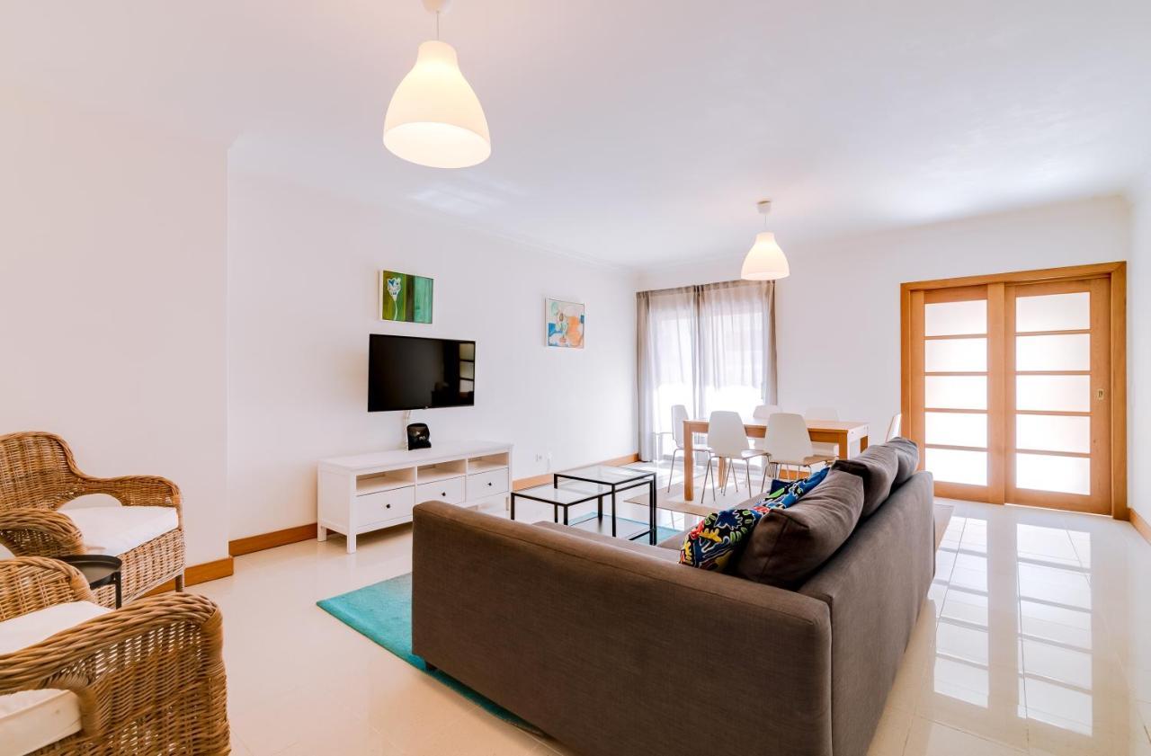 Al- Apartamentos Novos Vista Mar 쿼테이라 외부 사진